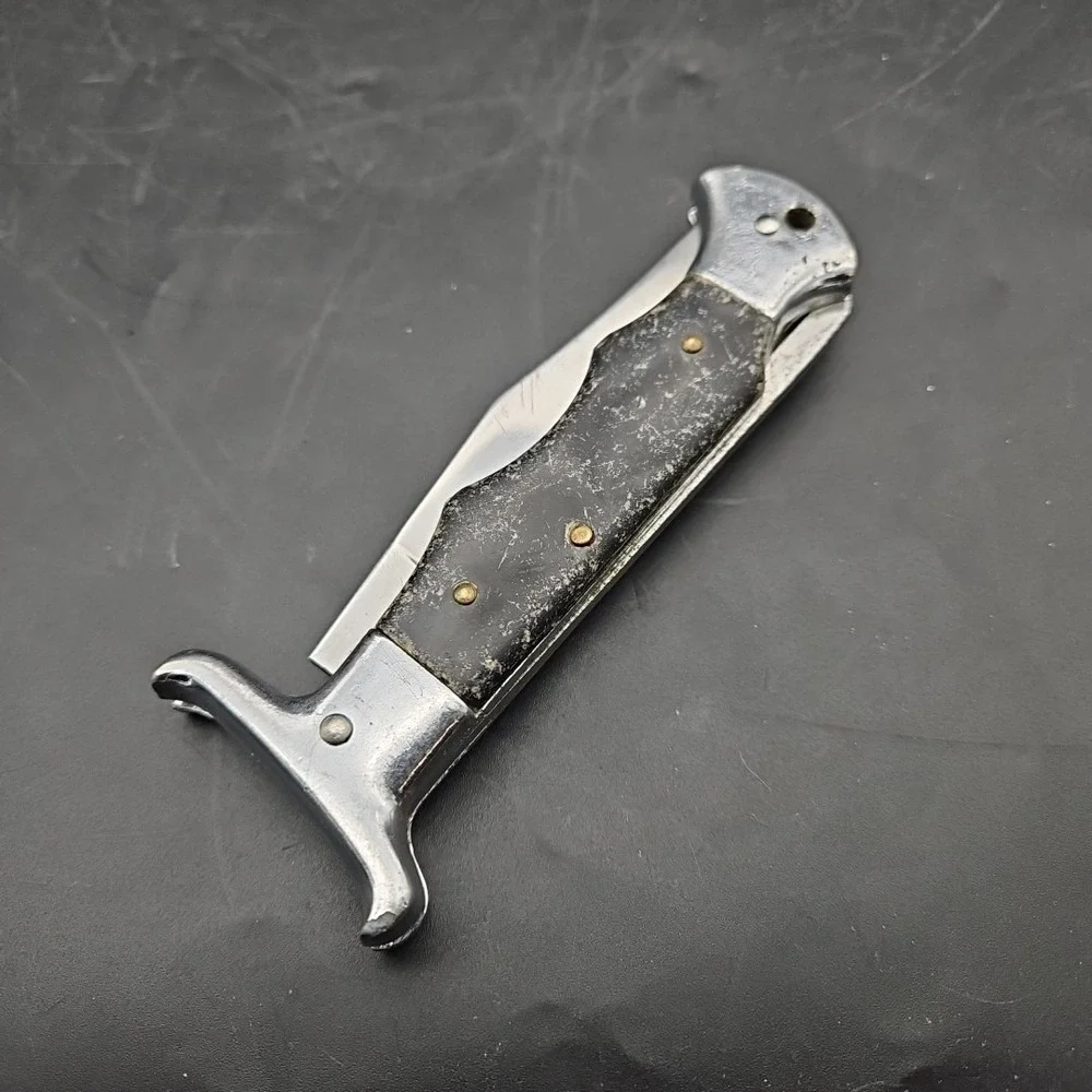 Vintage United Howling Wolf Knife Folding Pocket Wolf Moon Art